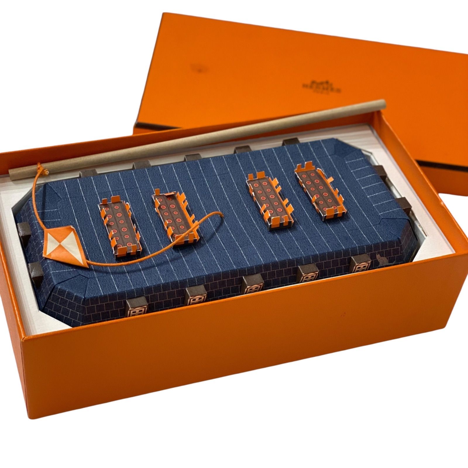 未使用　HERMES エルメス ペーパークラフト フリンジ 紙 提灯 オレンジ エルメス ペーパークラフト 提灯モチーフ HERMES AC0101 - メルカリ