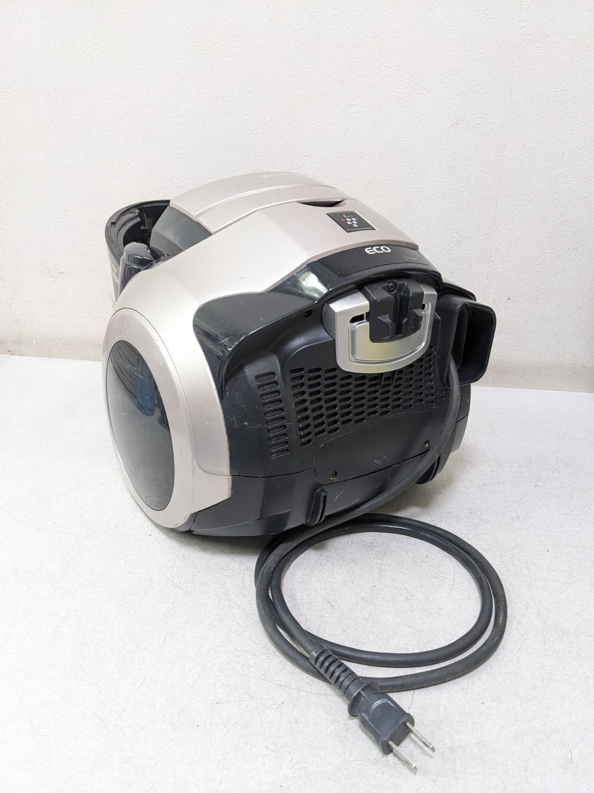 SHARP EC-VX220-P サイクロン式掃除機 2011年製 ヘッド無し SHARP EC-VX220-P サイクロン式掃除機 2011年製 ヘッド無し - メルカリ