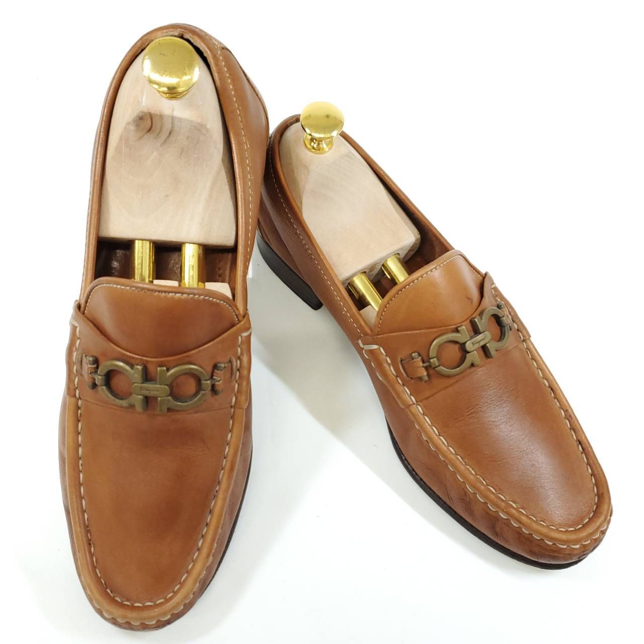 サルヴァトーレフェラガモ ダブルガンチーニ 本革 レザー 金具