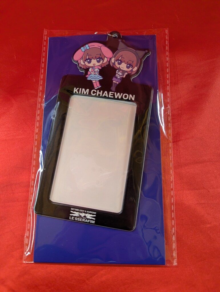 LE SSERAFIM MY MELODY＆ KUROMI コラボ CHAEWON PASSCASE