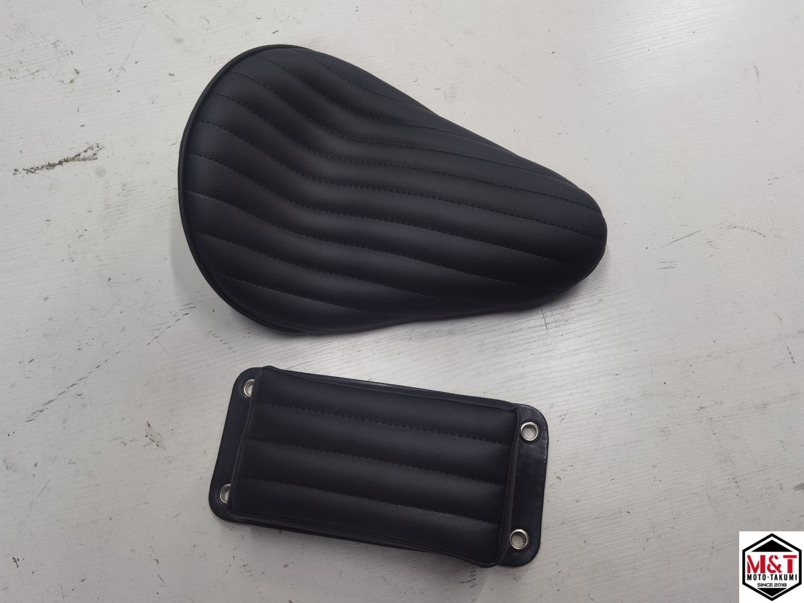 即納品 S-RIDE2 ソロシート ピリオンパッド ハーレー チョッパー