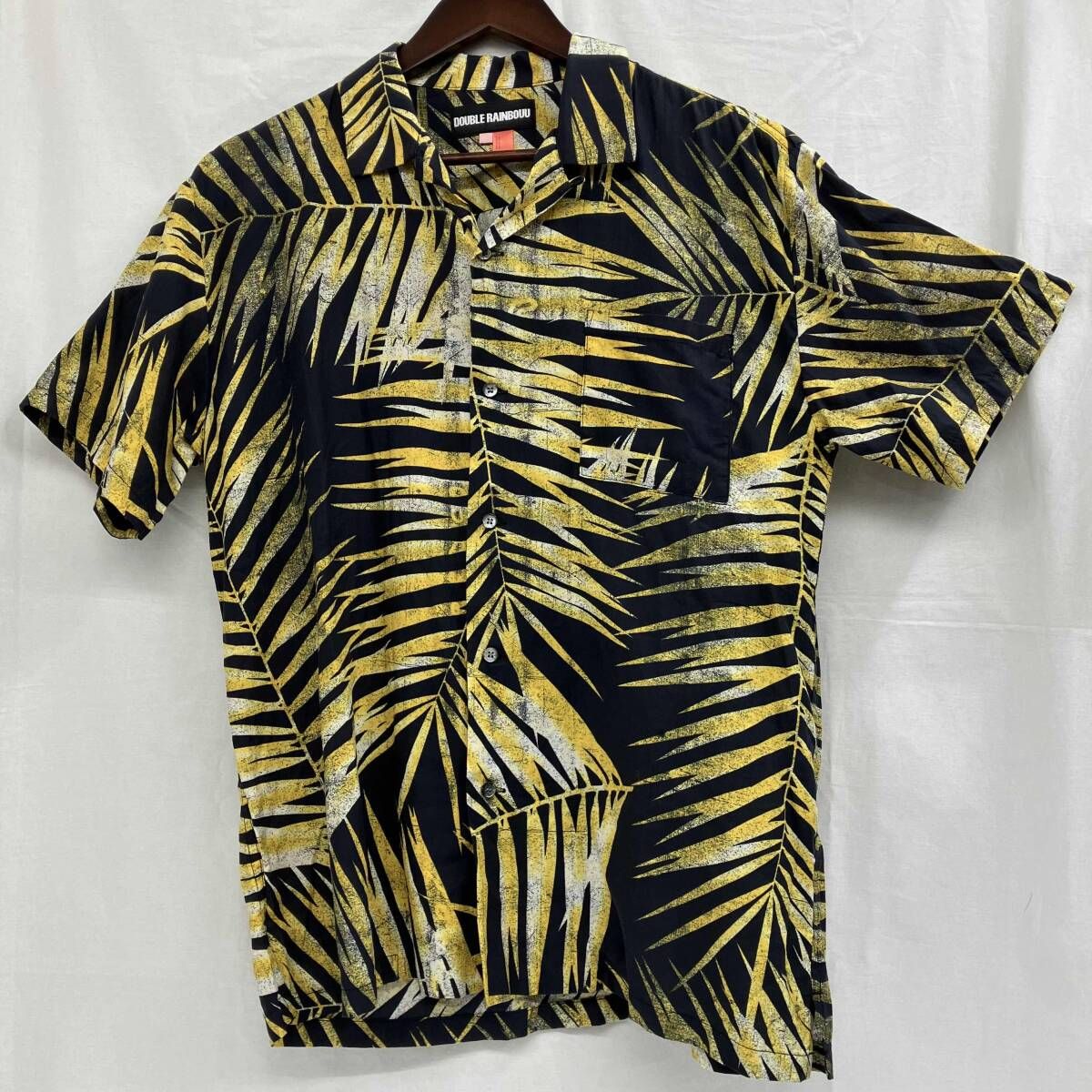 DOUBLE RAINBOUU ダブルレインボー／アロハシャツ／総柄／イエロー 半袖シャツ／サイズＳ シミあり