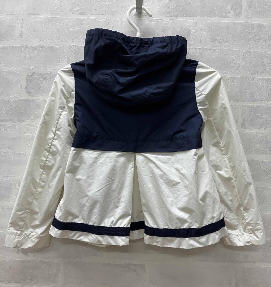 ☆キッズ MONCLER モンクレール フードつきナイロンジャケット