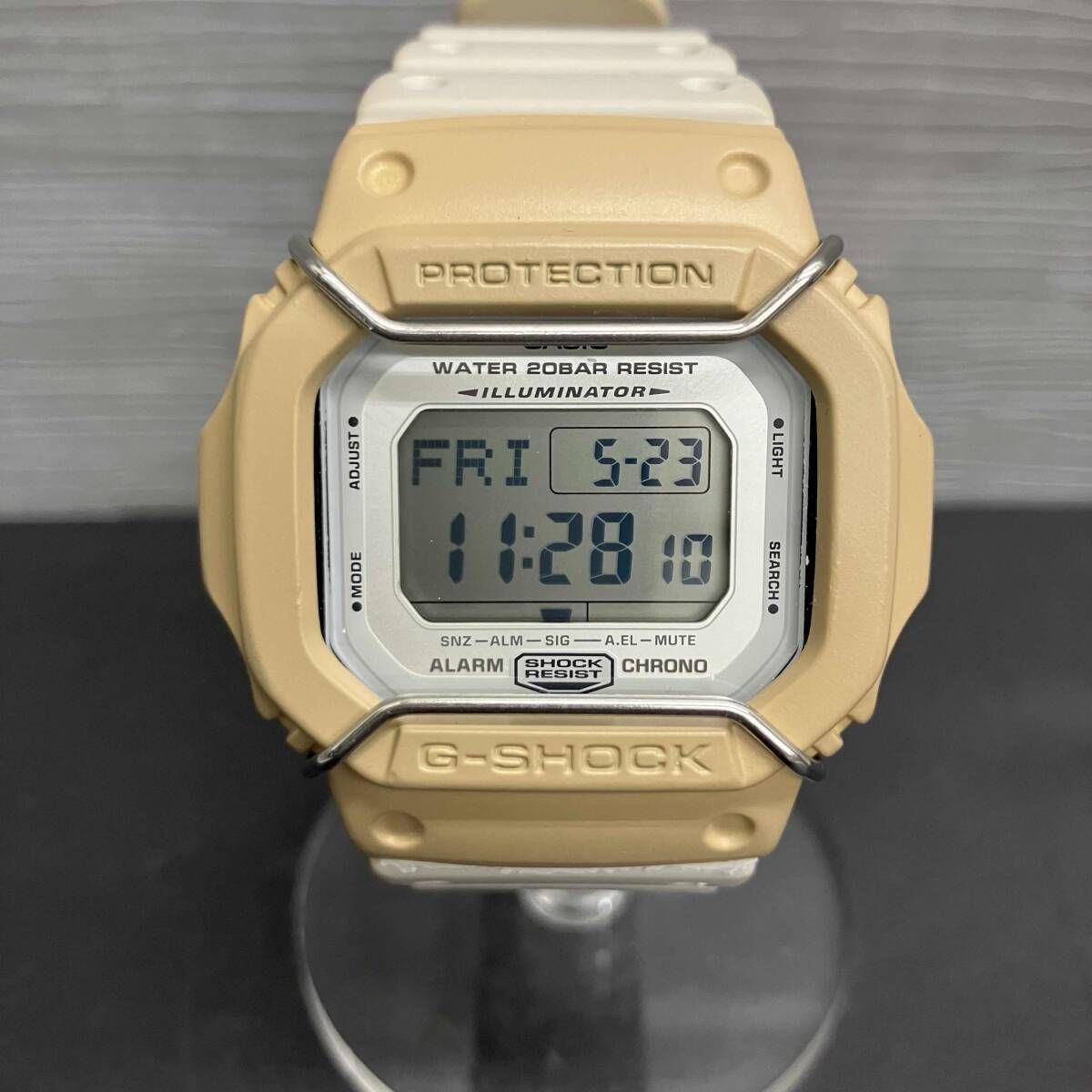 希少】N.Hoolywood G-SHOCK DW-D5600 ベージュ N.HOOLYWOOD×G-SHOCK DW