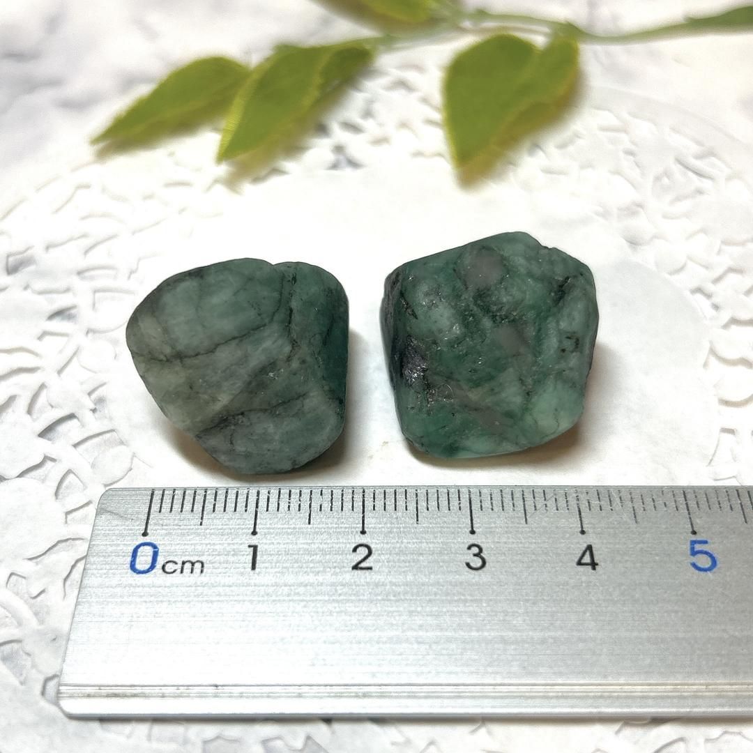 E16685】エメラルド 緑柱石 天然石 鉱物 パワーストーン 原石 研磨