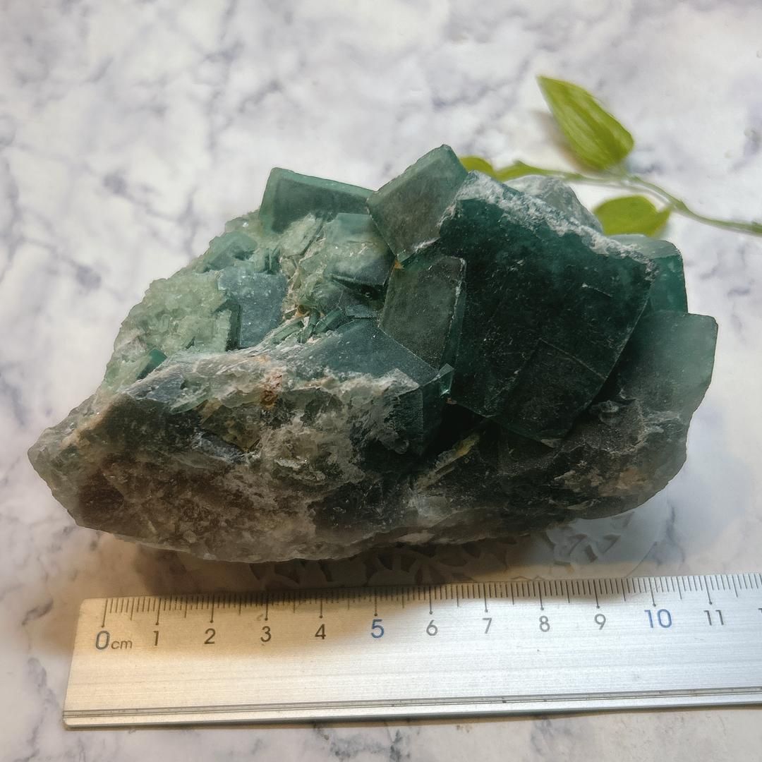 パワーストーン　天然石　原石　蛍光鉱物　ジンカイト　64g　No.158 フローライト 蛍石 六角柱 タワー ポイント 天然石 パワーストーン 28g