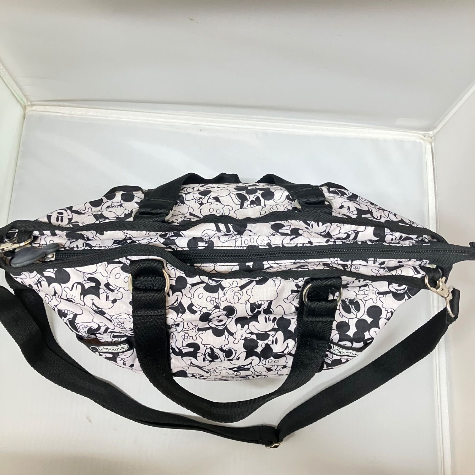 【新品】レスポートサック2Wayショルダーバッグ白地にミッキーマウスが可愛らしい 新品】レスポートサック2Wayショルダーバッグ白地にミッキーマウスが