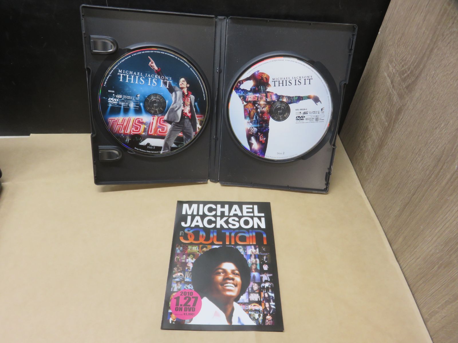 DVD】マイケル・ジャクソン / THIS IS IT デラックスコレクターズ