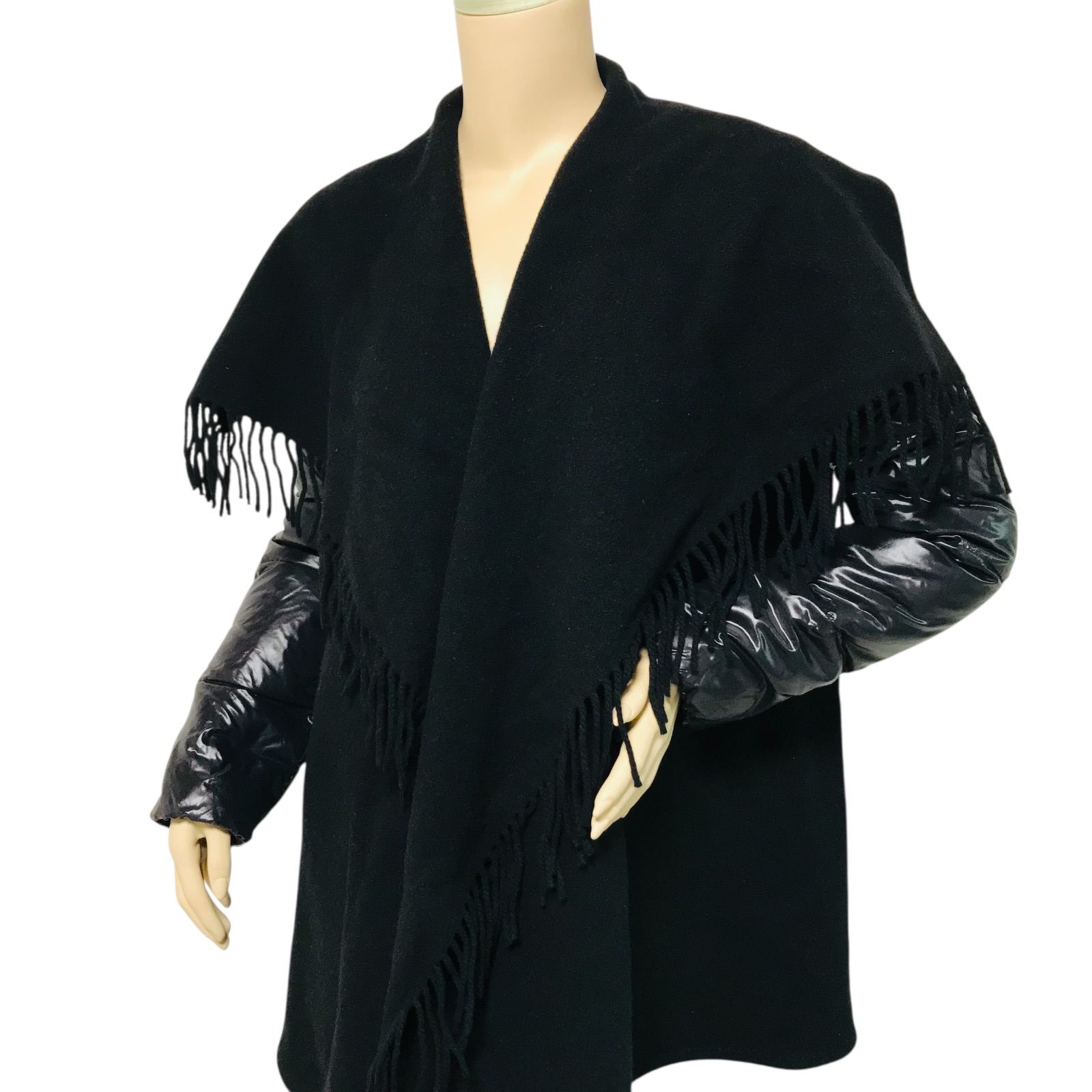 MONCLER ダウン ケープ Sサイズ ポンチョ ブラック タグワッペン 美品☆MONCLER・モンクレール CAPE レディース ブランドアイコン