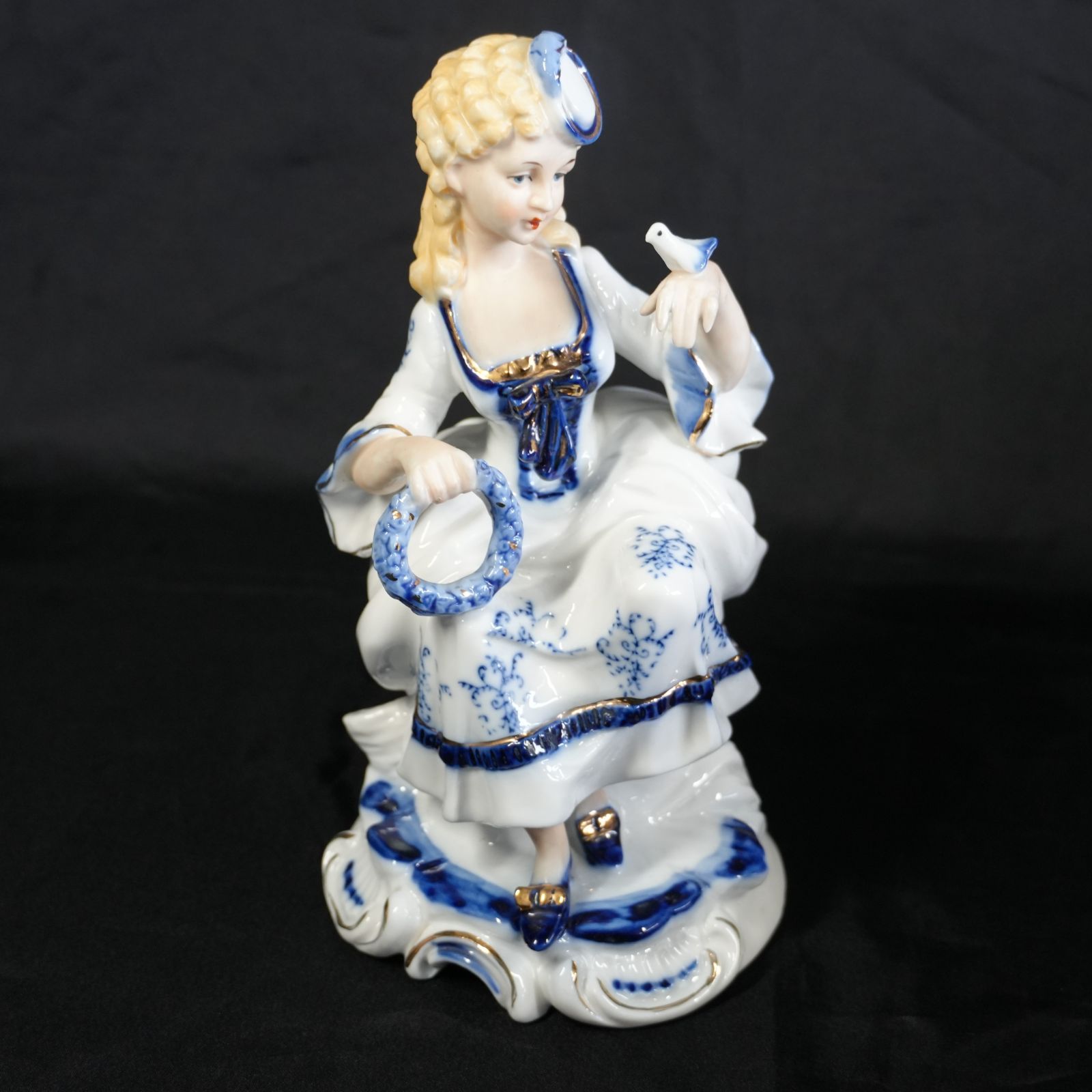 IM] 陶器置物 フィギュリン 貴婦人像 高さ22.5cm 現状品 - メルカリ