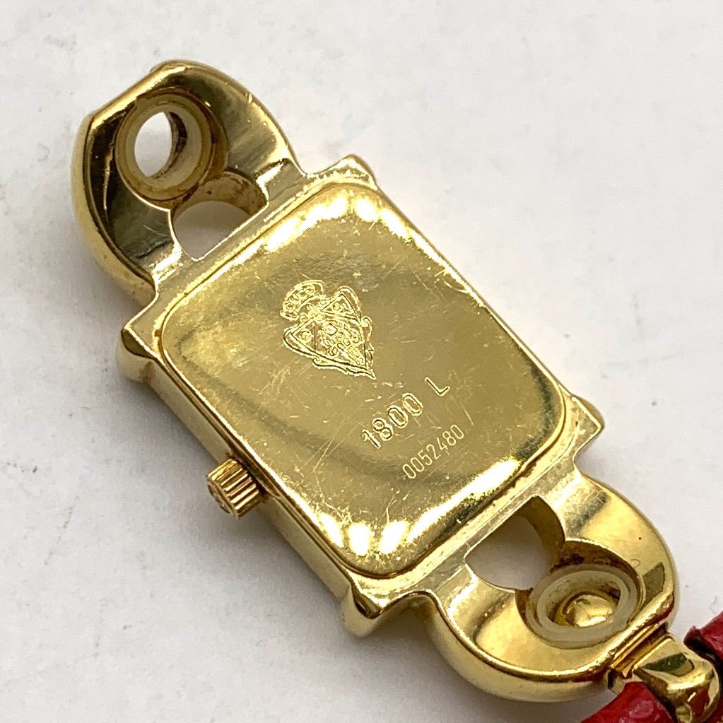 GUCCI スクエア レザーベルト 時計 GUCCI スクエア レザーベルト 時計