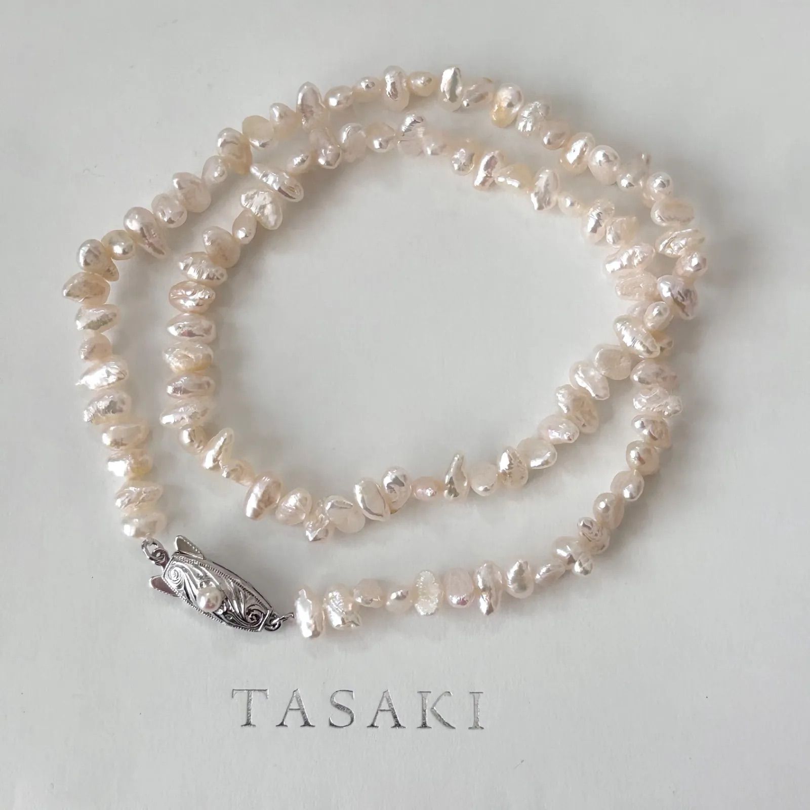 人気 端渓硯 彫花楕円瑞雲硯 6吋