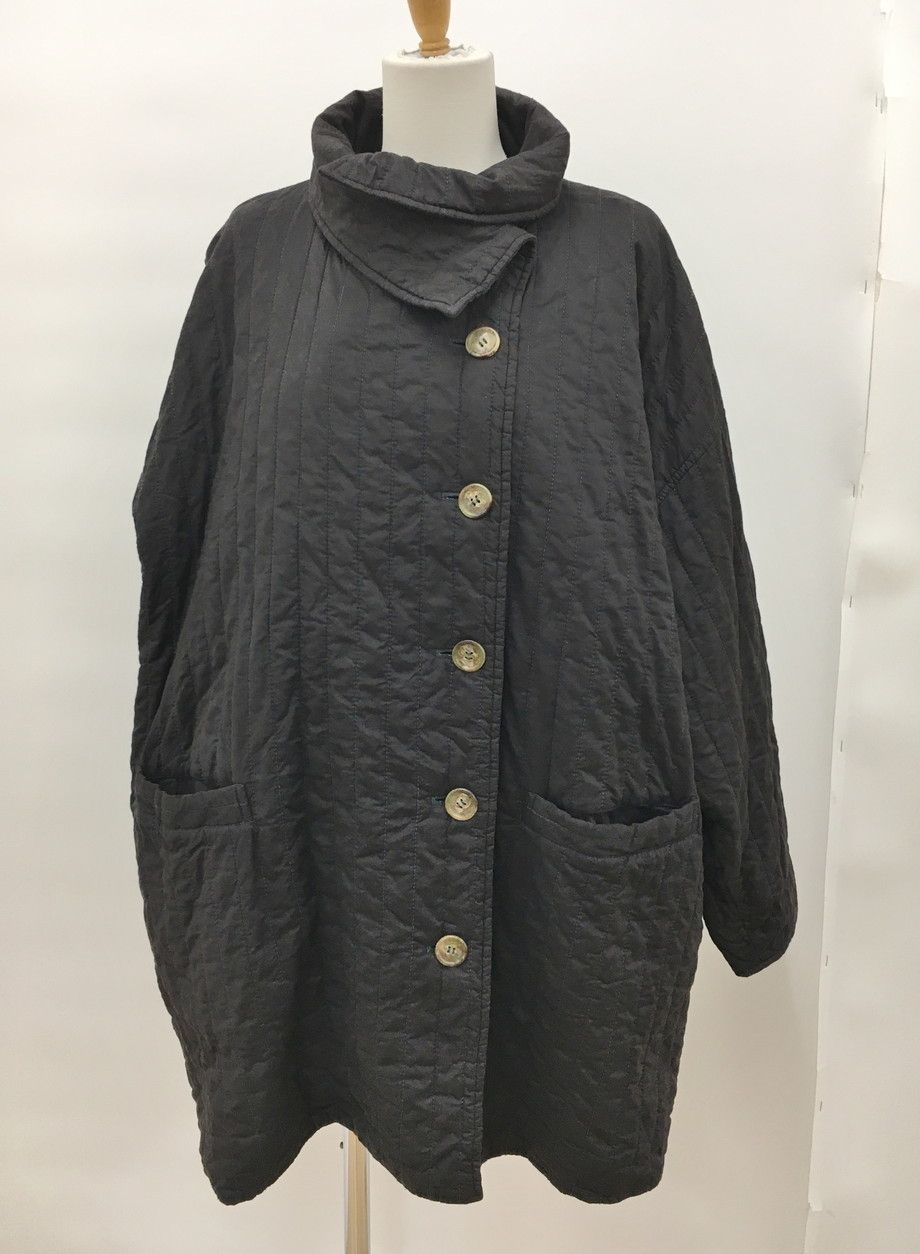 ヤッコマリカルド YACCOMARICARD コート 渋紫 後ろポケット付き