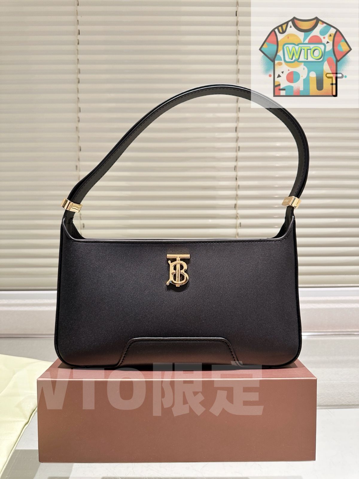 今日特価】Burberry TB バッグ 28cm フォールドギフトボックス付
