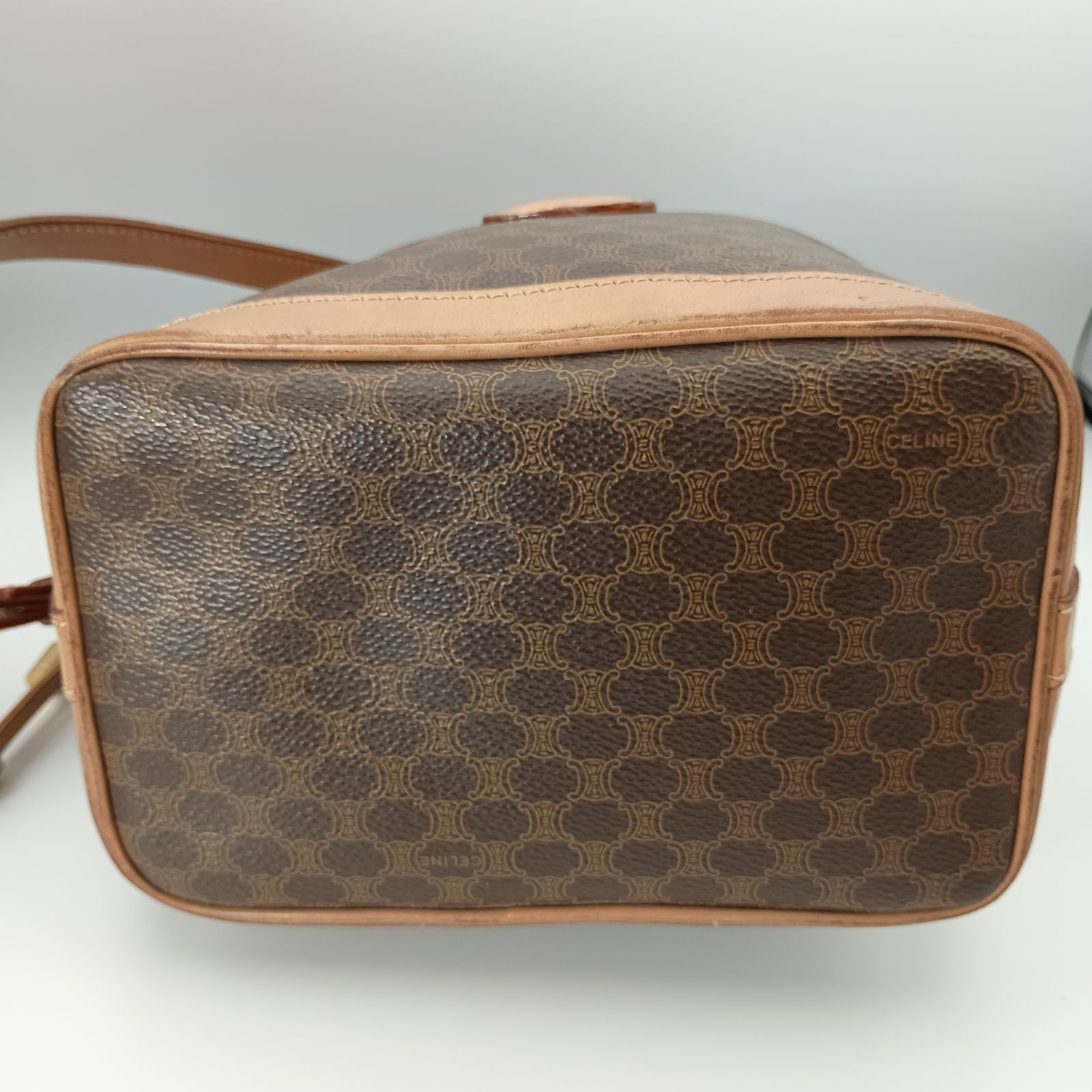 celine セリーヌ 巾着 ショルダーバッグ マカダム トリオンフ レザー