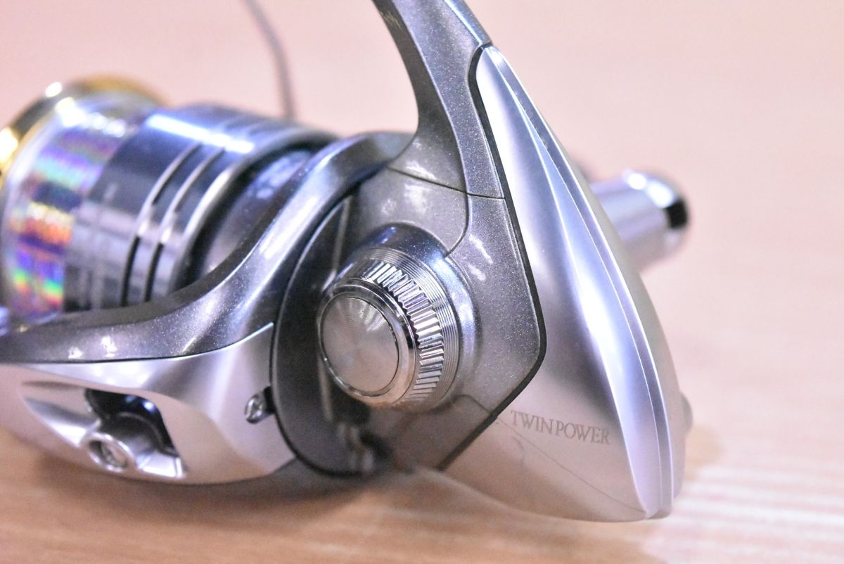 シマノ 08 ツインパワー 2000 SHIMANO TWINPOWER スピニングリール