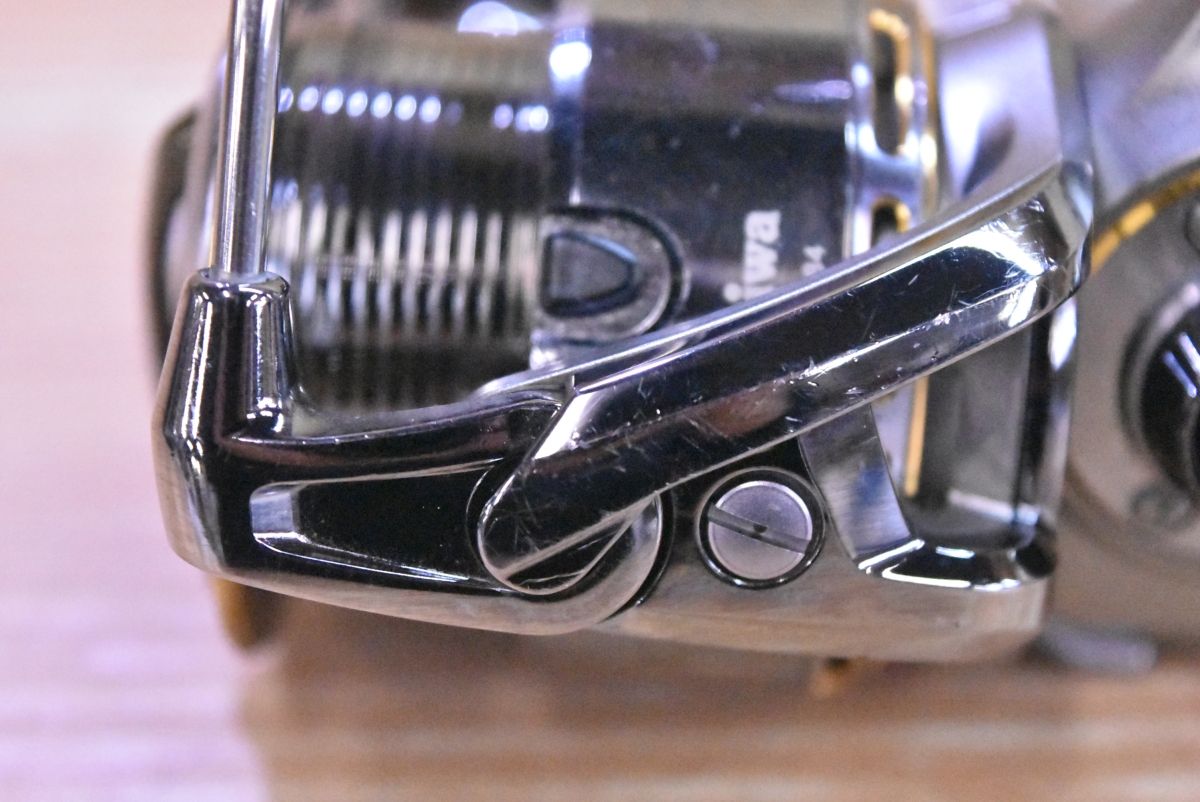 ダイワ 05 イグジスト 2508R DAIWA EXIST スピニングリール シーバス