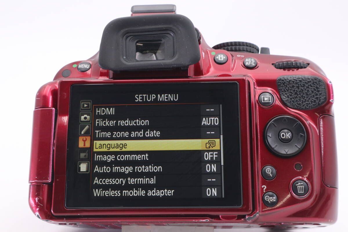 シャッター回数: 12,945回 Nikon D5200 ニコン デジタル一眼 レッド