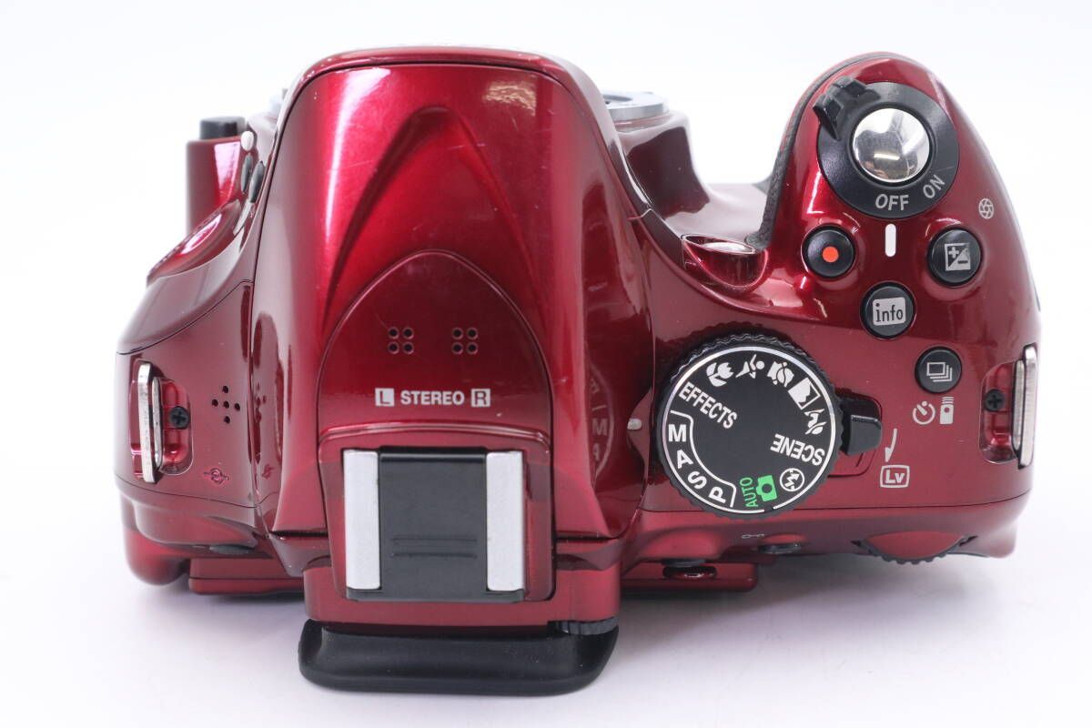 シャッター回数: 12,945回 Nikon D5200 ニコン デジタル一眼 レッド