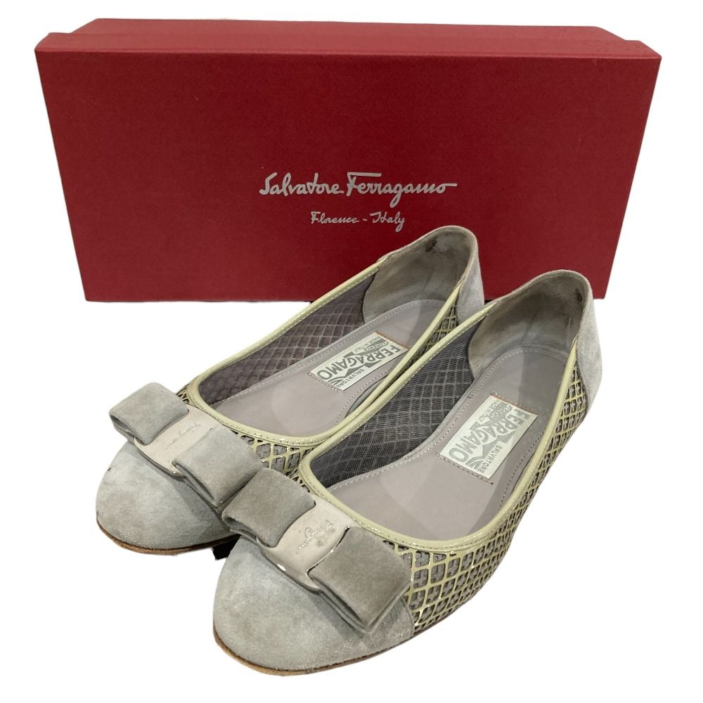 美品 Salvatore Ferragamo サルヴァトーレフェラガモ ヴァラリボン