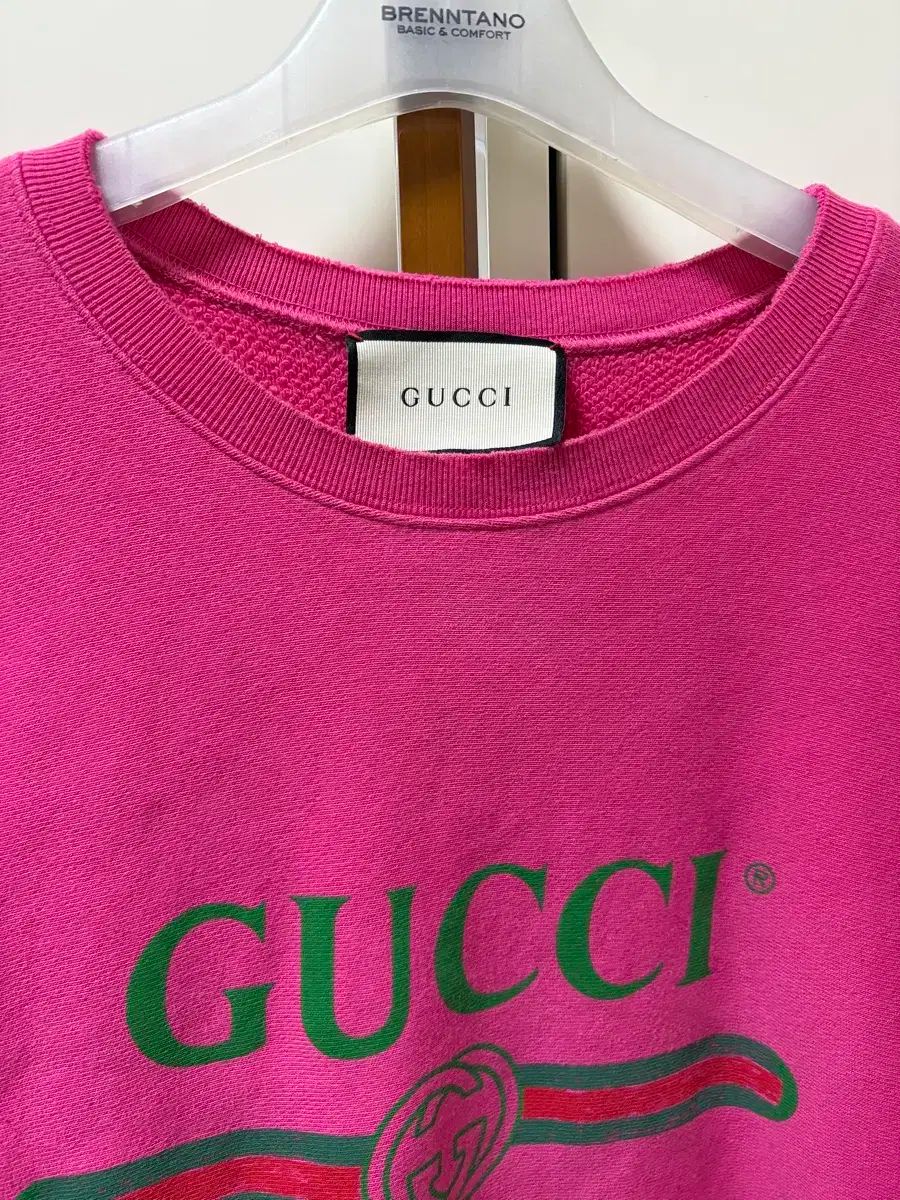 【美品】グッチ シェリーライン ダメージ加工 ロゴ トレーナー スウェット 美品】グッチ シェリーライン ダメージ加工 ロゴ トレーナー S - メルカリ