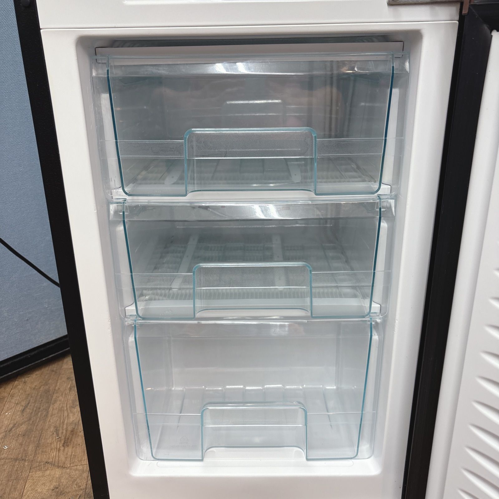 I352 🌈 名古屋市近郊配送設置無料！ 人気のブラック♪ アイリス