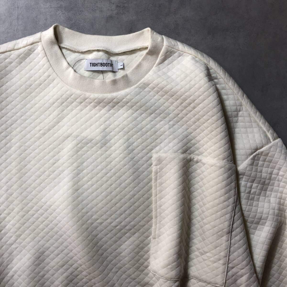 GQ4151◇TIGHTBOOTH : QUILTING CREW SWEAT◇L◇アイボリー タイト