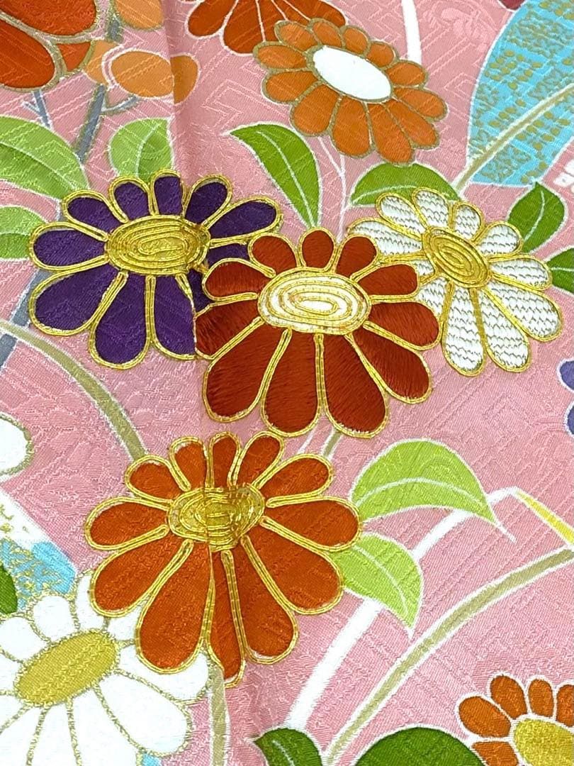 千總謹製 落款入 刺繍 金駒 金彩 紋意匠 正絹 パールトーン加工済 A081