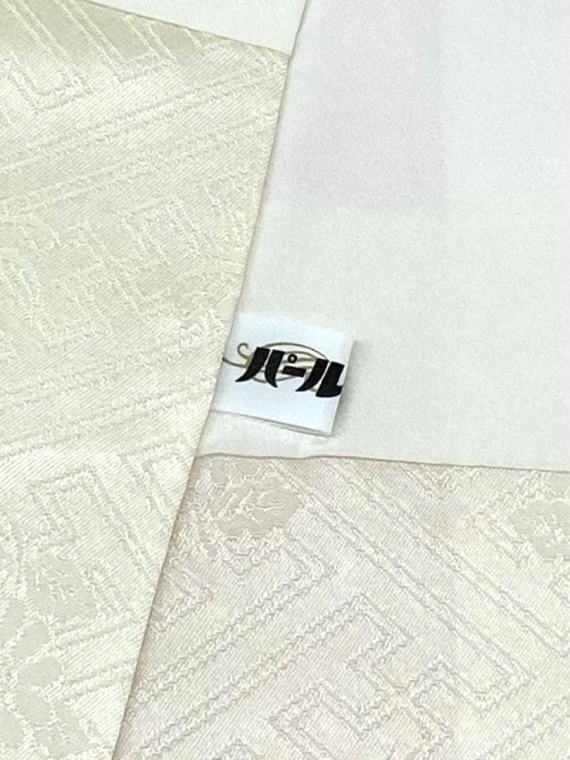 千總謹製 落款入 刺繍 金駒 金彩 紋意匠 正絹 パールトーン加工済 A081