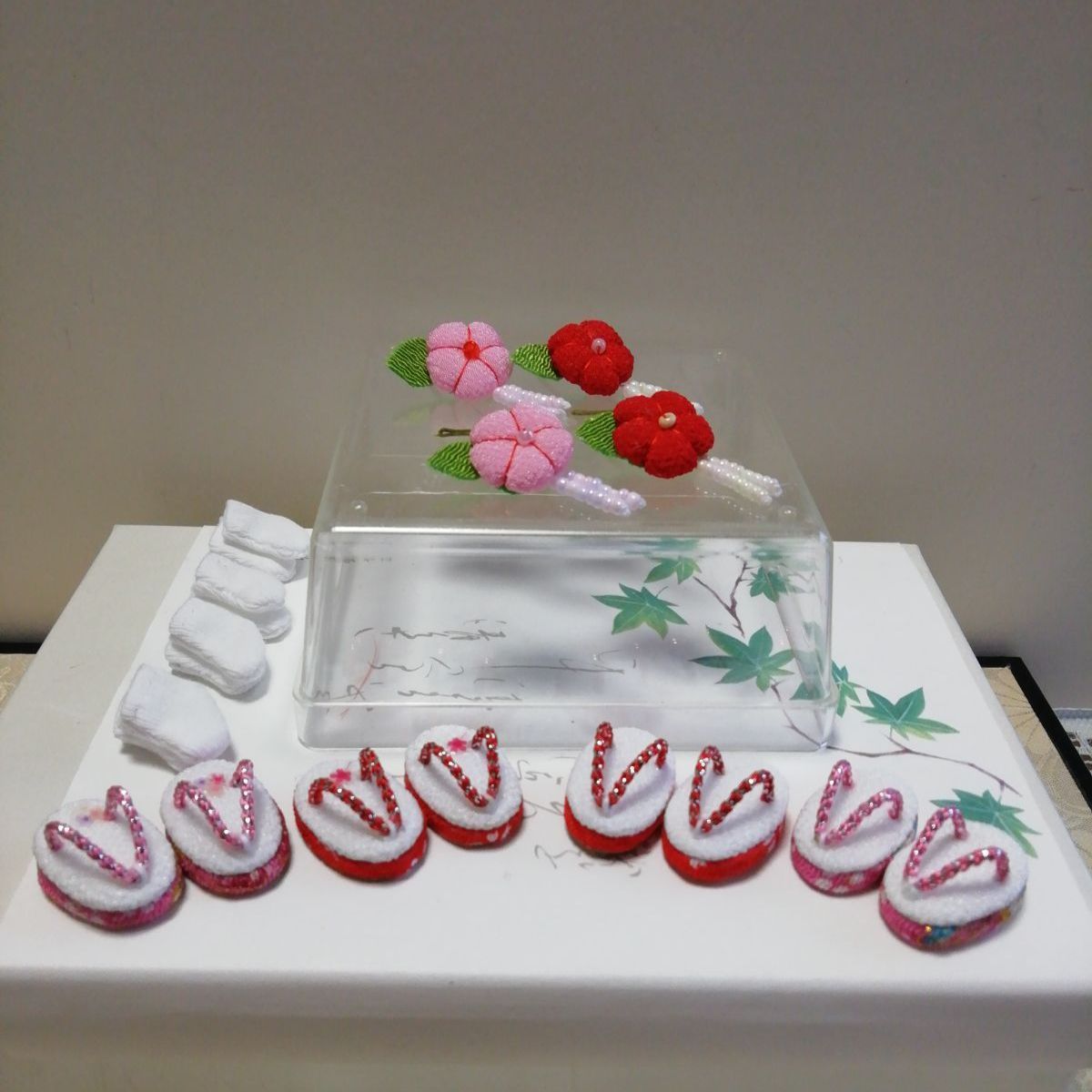 アンネローゼ王妃 至高の紅 スパンコールチュールのオーバートレーン