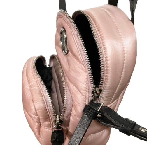 【新品】モンクレール KILIA SMALL クロスボディバッグ　ピンク MONCLER モンクレール KILIA SMALL クロスショルダーバッグ - メルカリ