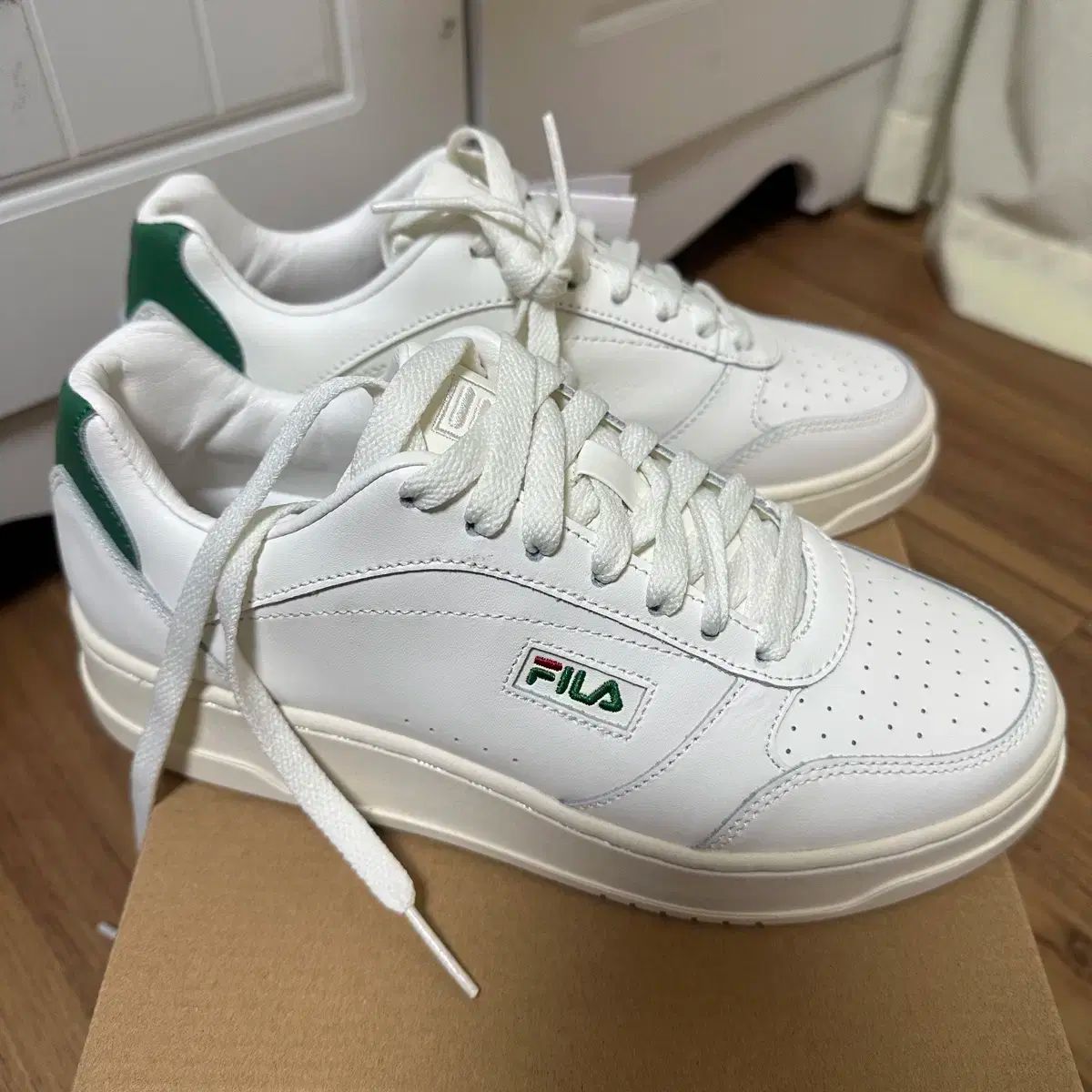 FILA コート スニーカー 240
