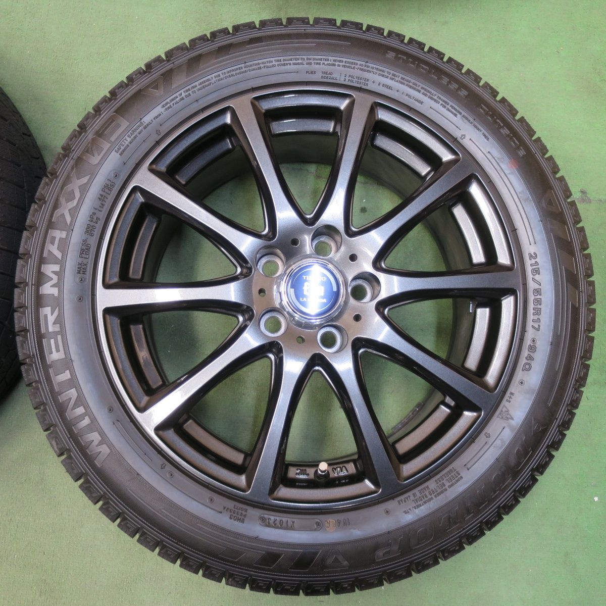 【超美品バリ溝 】215/55R/17 スタッドレス ダンロップ WM 4本 専用 215/55R17 WINTER MAXX WM01 4本 バリ溝 バリ溝！！ ダンロップ