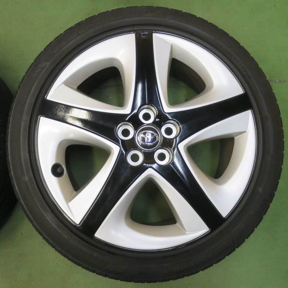 バリ溝！21年！キレイ！9分☆トヨタ 50系 プリウス ツーリング 純正