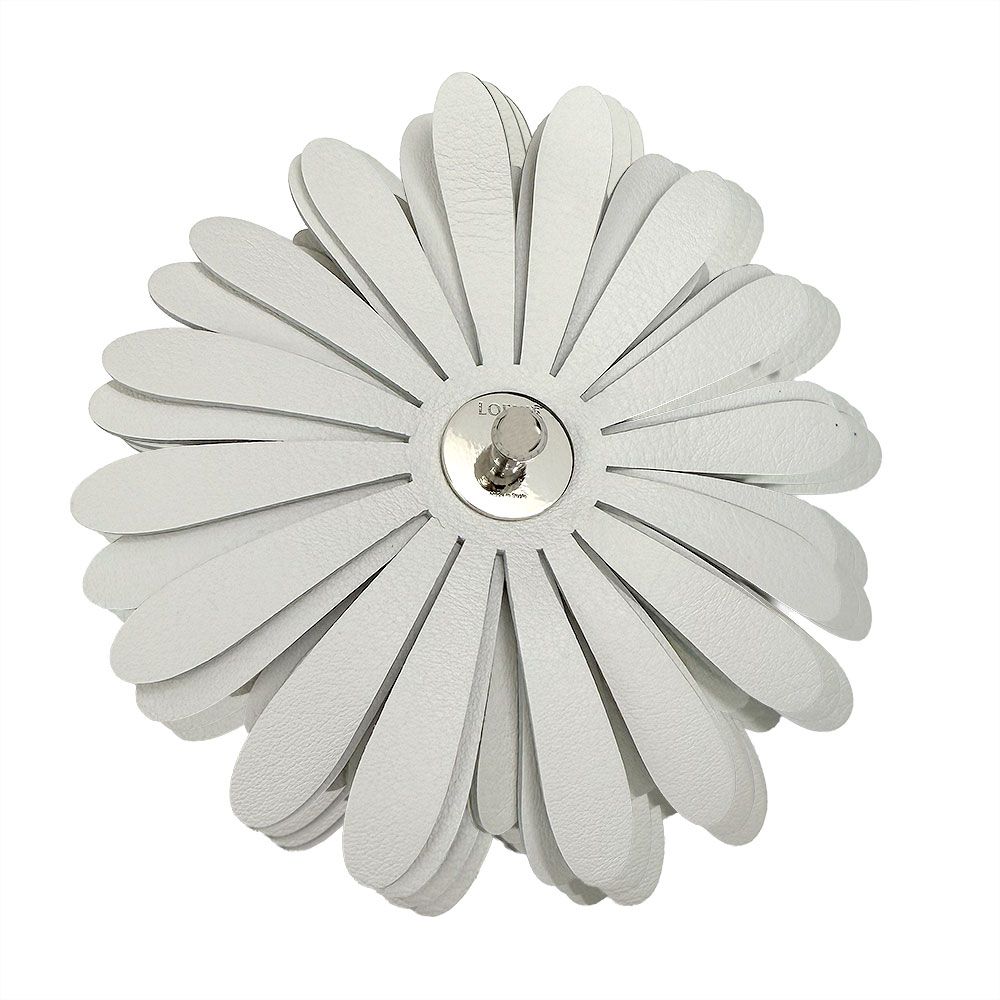 激レア！　ロエベ　LOEWE　フラワーチャーム　スタッド 中古・古着通販】LOEWE (ロエベ) スタッド フラワー チャーム ピンク