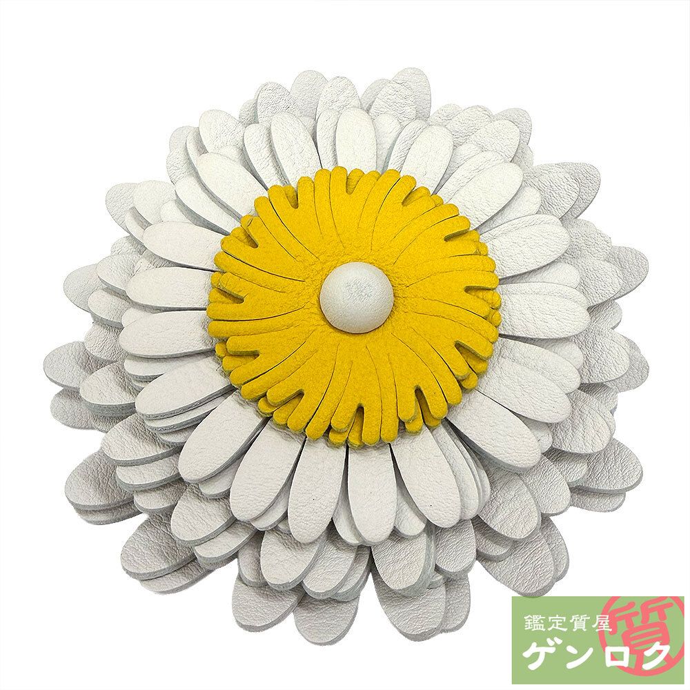 激レア！　ロエベ　LOEWE　フラワーチャーム　スタッド ロエベ スタッド フラワー チャーム チャーム - メルカリ