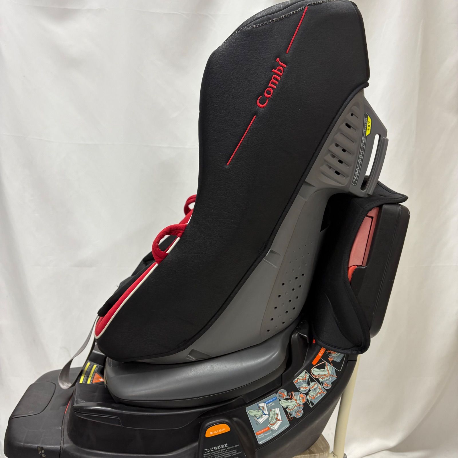 Combi コンビ ゼウスターン ユーロ チャイルドシート レッド ブラック