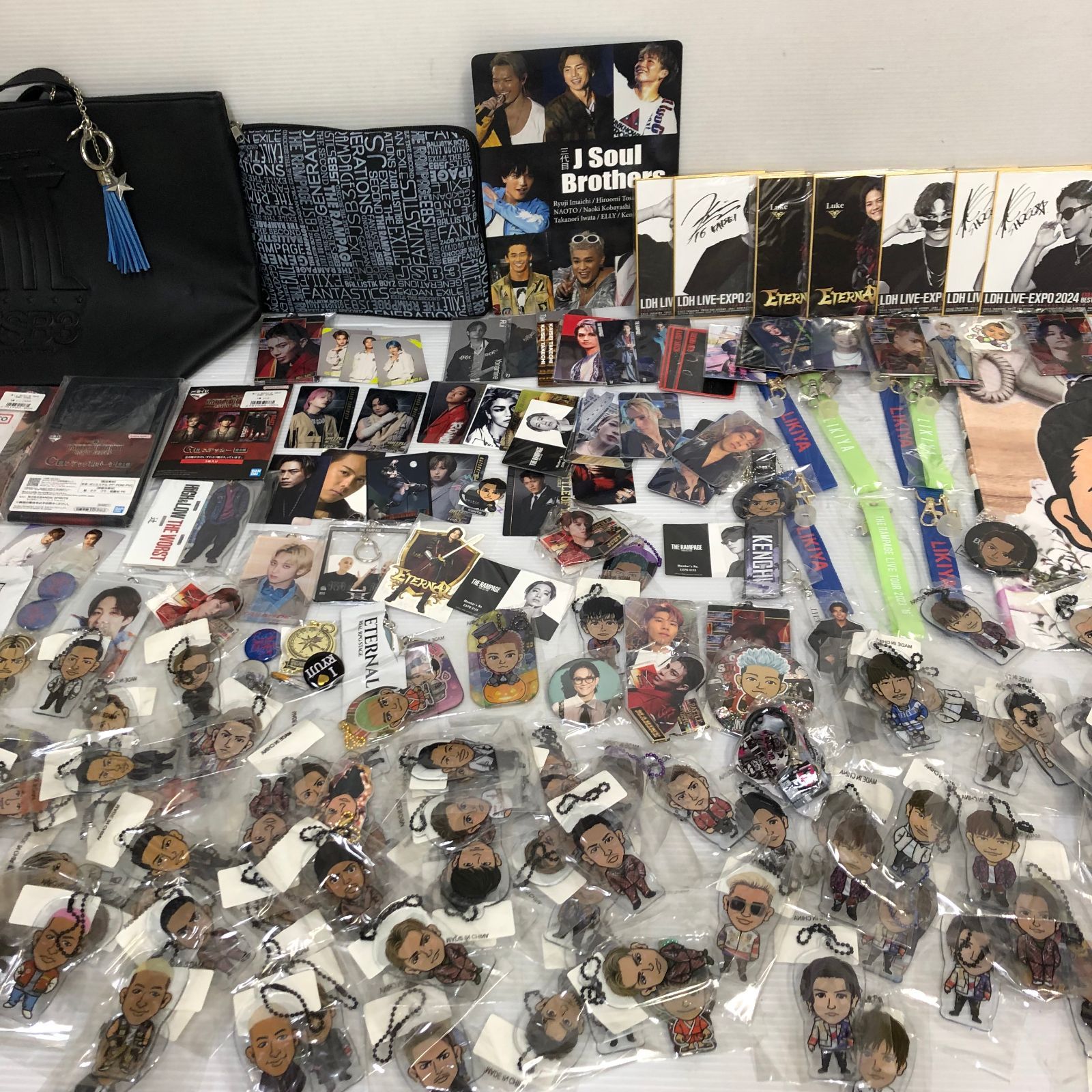 LDHアーティスト まとめ売り 9/30まで値下げ】GENERATIONS LDH まとめ