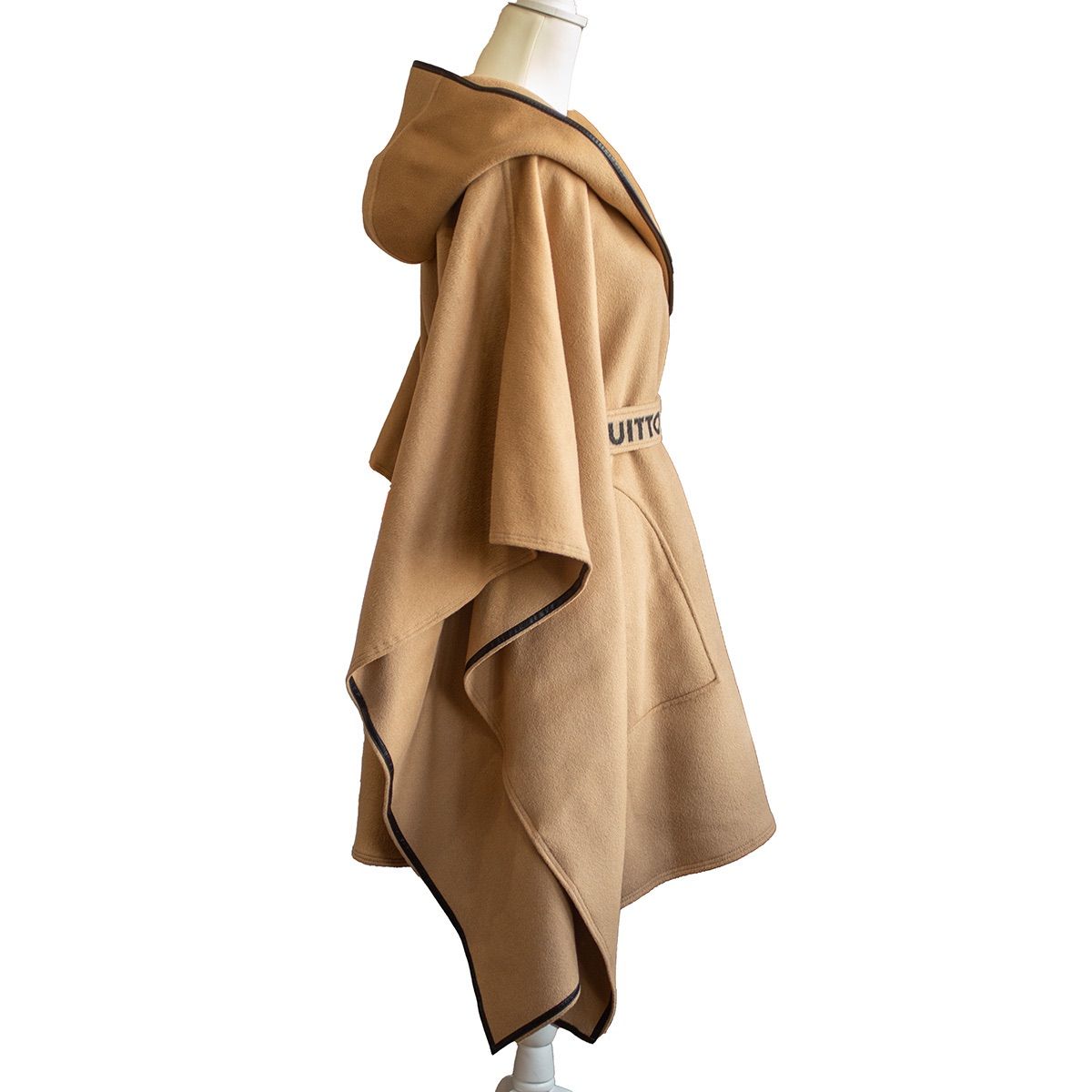 ヴィトン ポンチョ