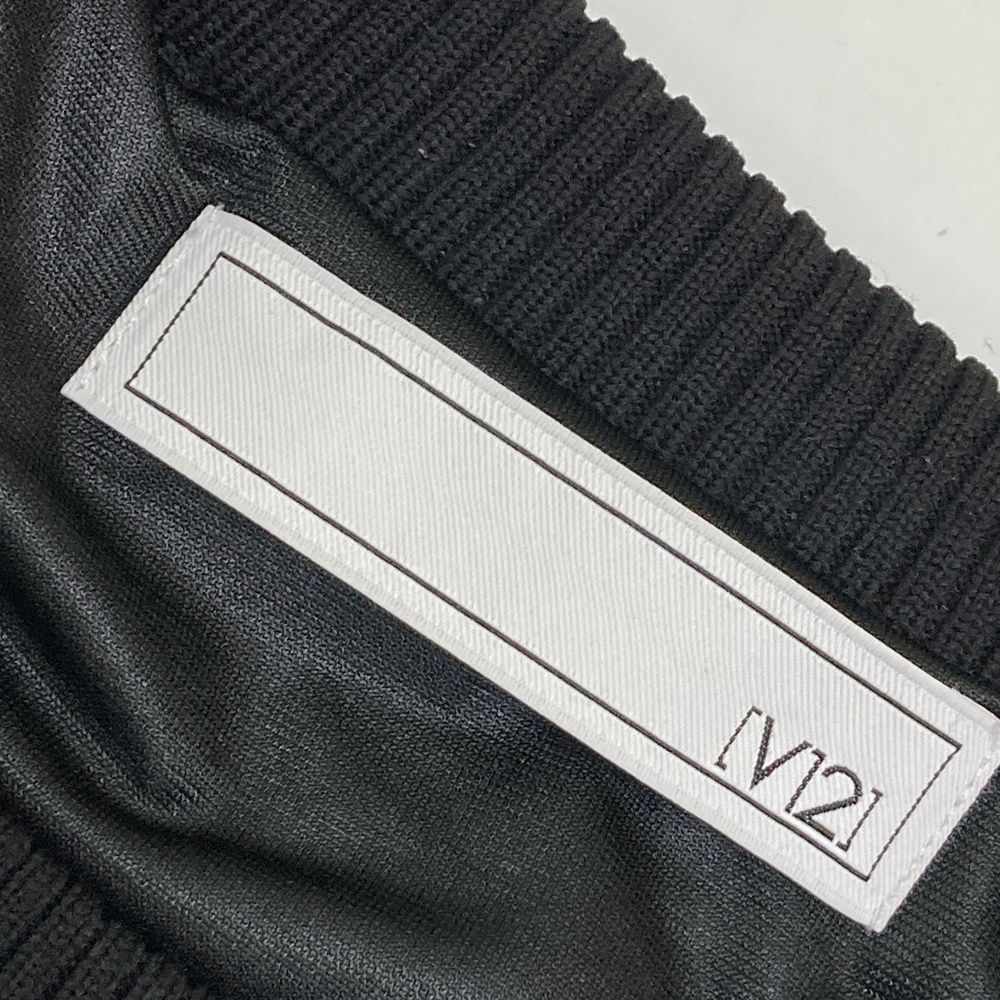 サイズ：L V12 ヴィトゥエルヴ 裏地付き ニットセーター ブラック系