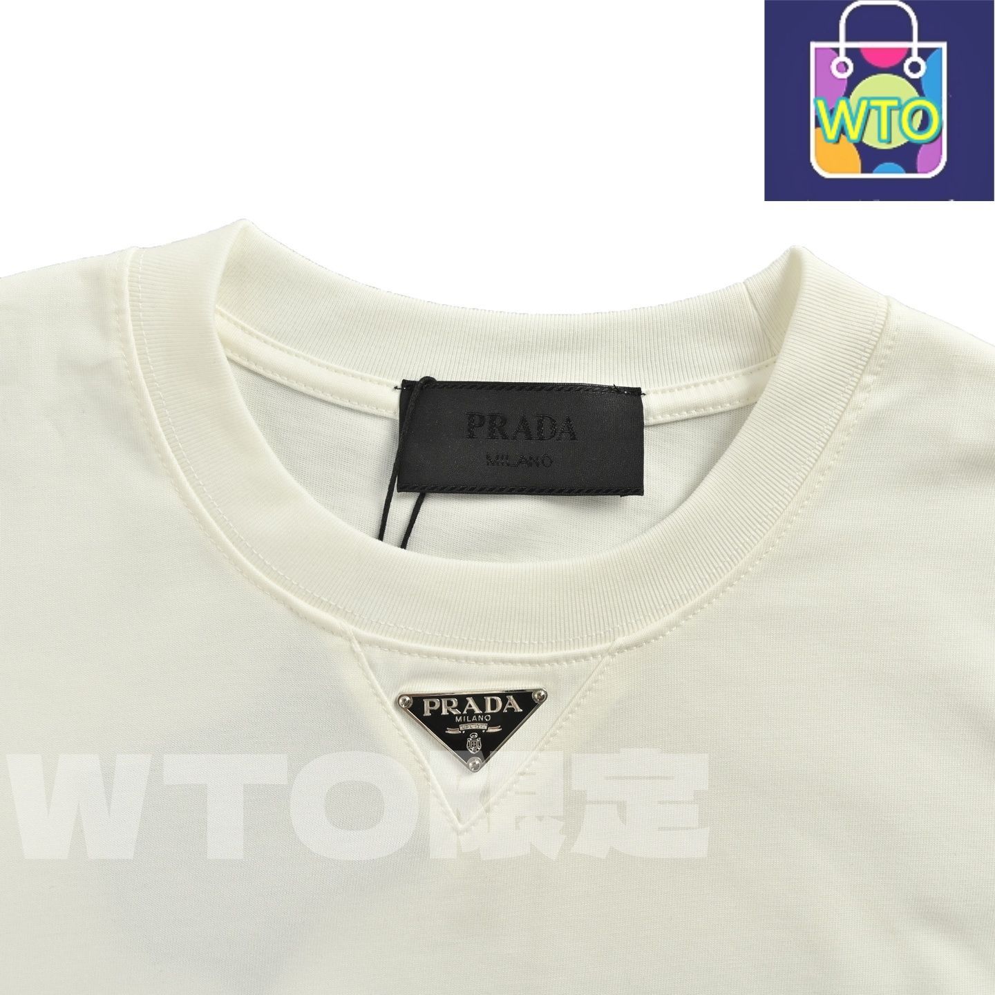 今日特価】Prada プラダ 25FWシリーズ 襟元三角ロゴ付きロングスリーブ