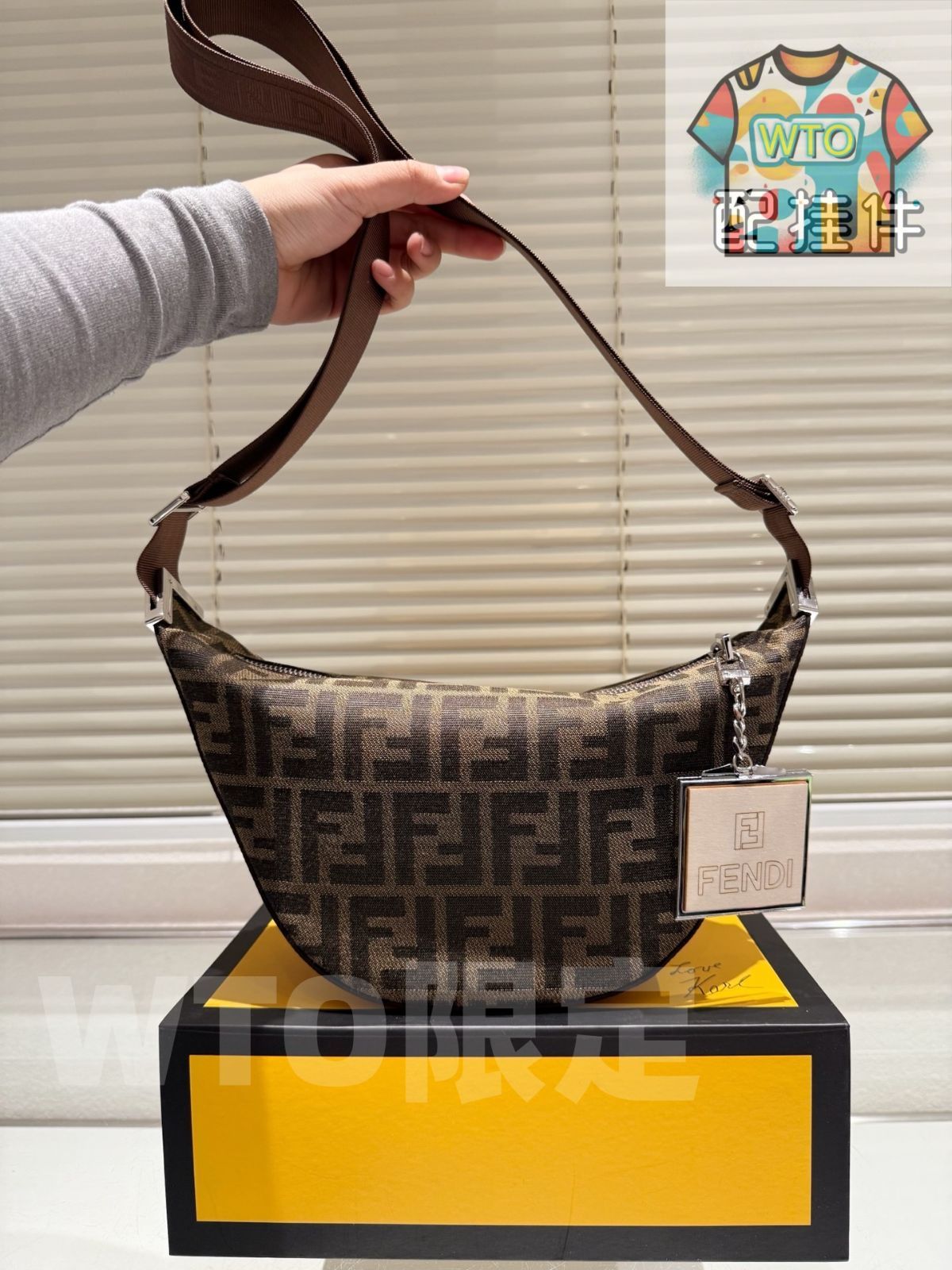 今日特価】Fendi 斜め掛けバッグ フェンディ クロスボディバッグ