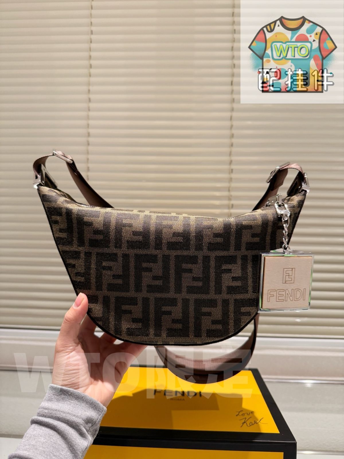 今日特価】Fendi 斜め掛けバッグ フェンディ クロスボディバッグ