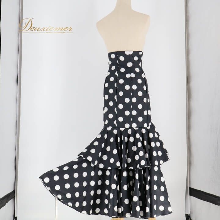 フラメンコ 衣装 ファルダ スカート 水玉 ドット 黒 白 ボランテ