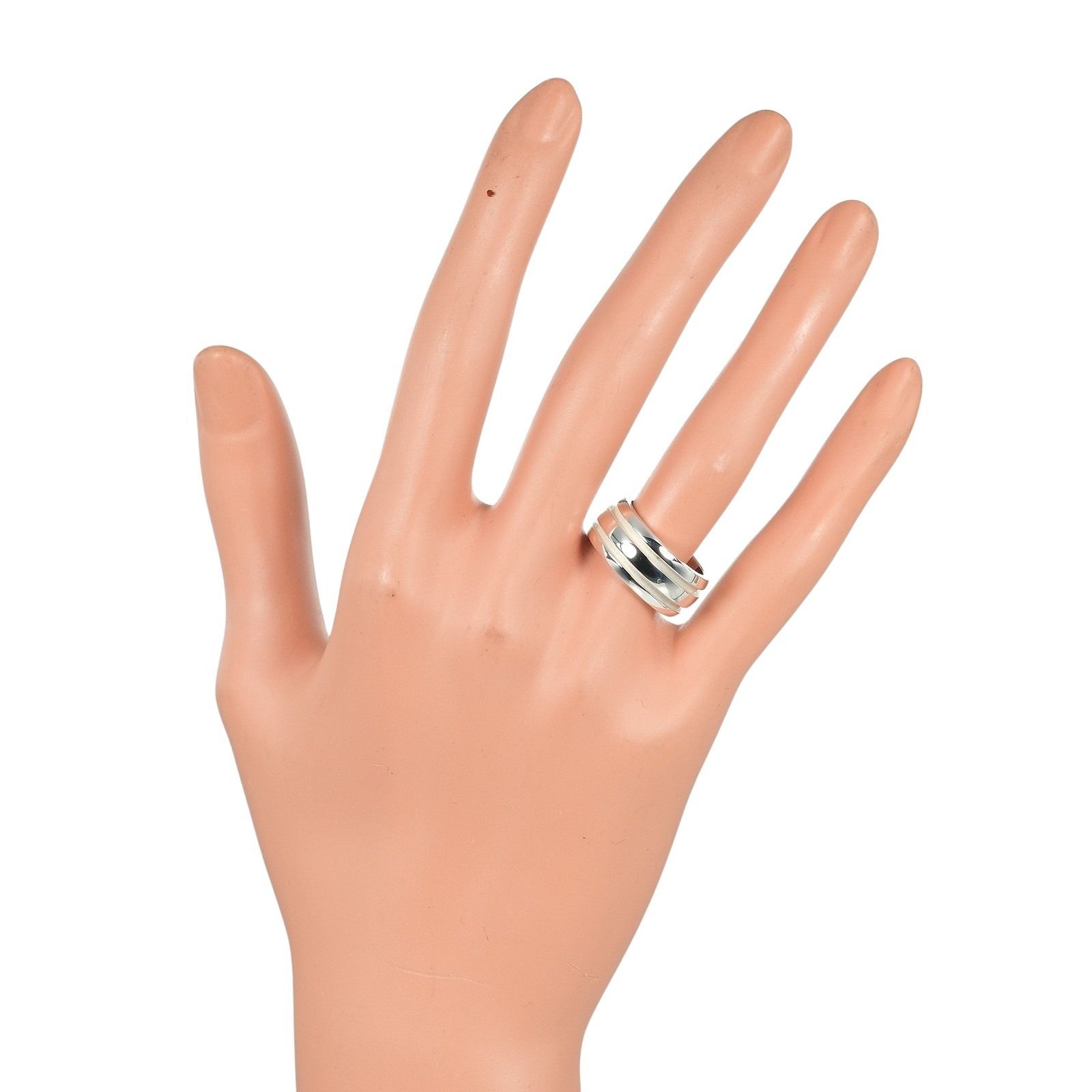 ティファニー グルーブド ライン オーバル シルバー 925 ティファニー グルーブド ライン オーバル シルバー 925 TIFFANY&Co