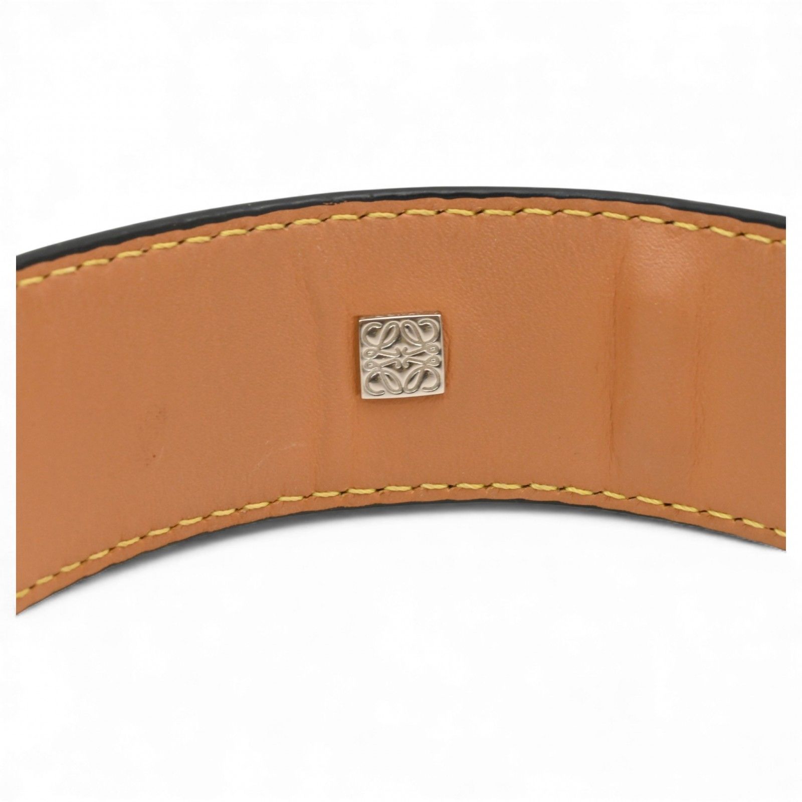 ロエベ ゲート レザーブレスレット ブラック Bランク lo6916cd - メルカリ