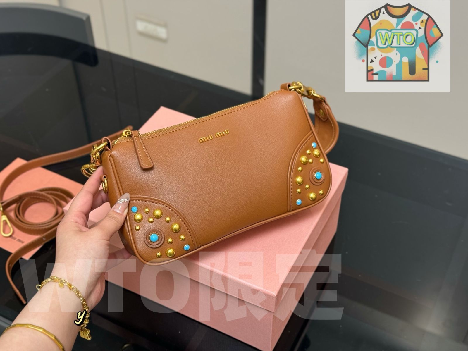 今日特価】MiuMiu ミュウミュウ 法棍バッグ（24×14cm） - メルカリ