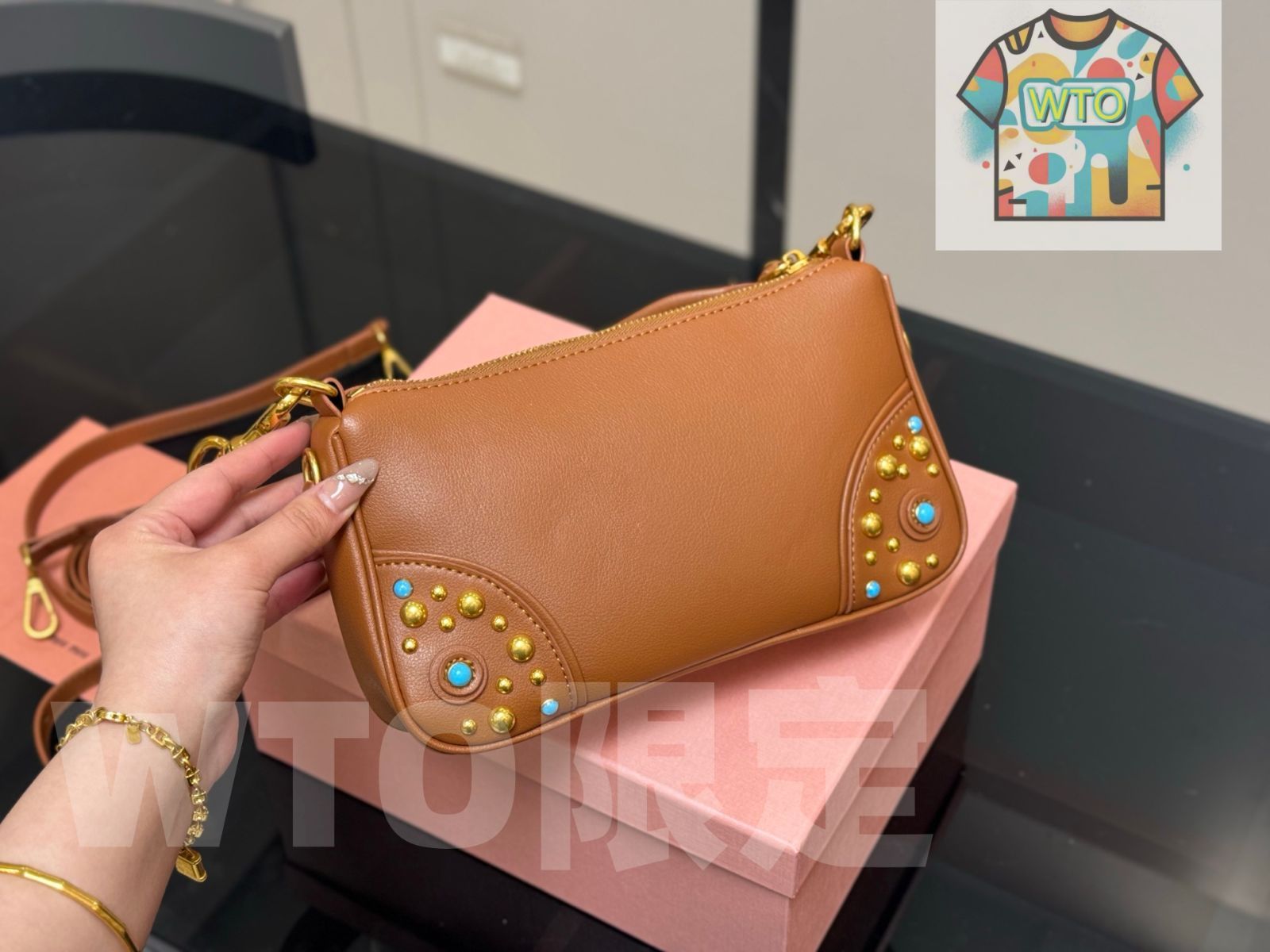 今日特価】MiuMiu ミュウミュウ 法棍バッグ（24×14cm） - メルカリ