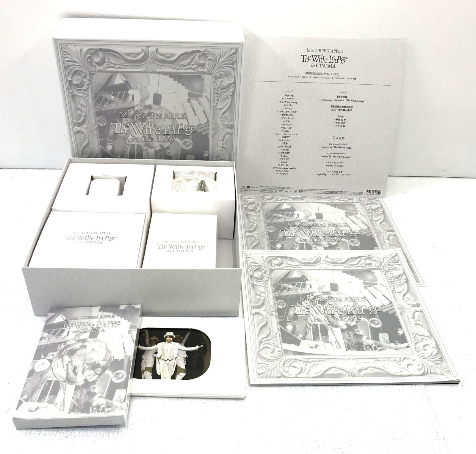 盛岡19-0137】The White Lounge in CINEMA 2DVD GOODS グッズ Mrs