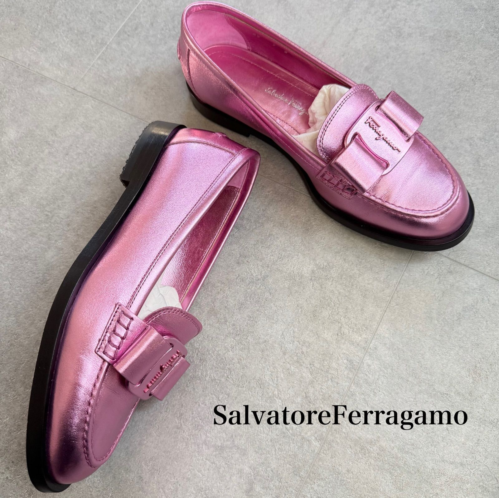 未使用級 SalvatoreFerragamo サルヴァトーレフェラガモ VIVALDO